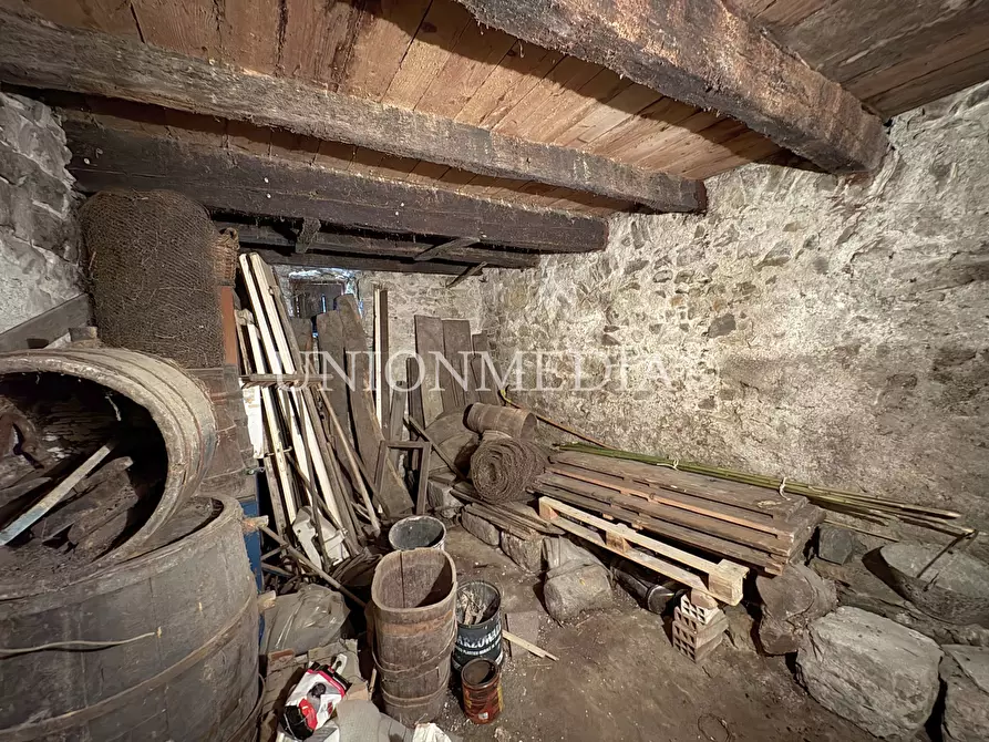 Immagine 21 di Casa semindipendente in vendita  in via giucano a Fosdinovo