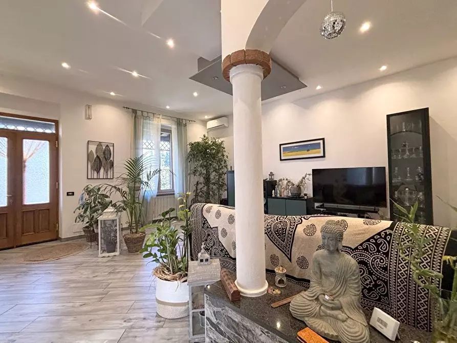 Immagine 9 di Casa bifamiliare in vendita  in Via Nave 4 a Sarzana