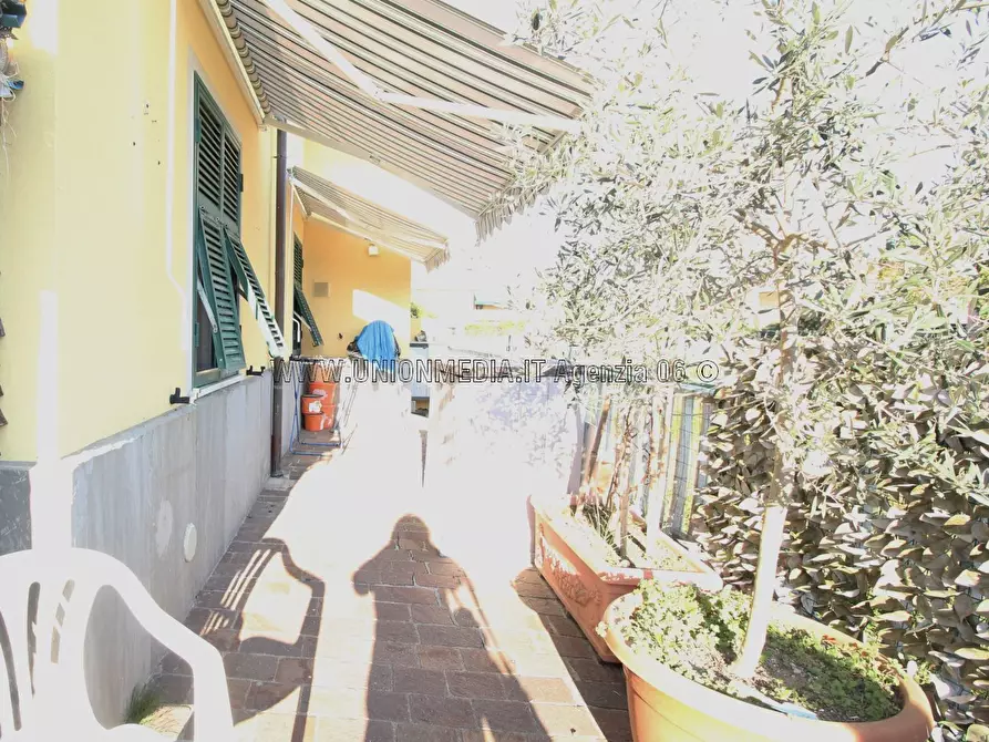 Immagine 5 di Appartamento in vendita  a Sarzana