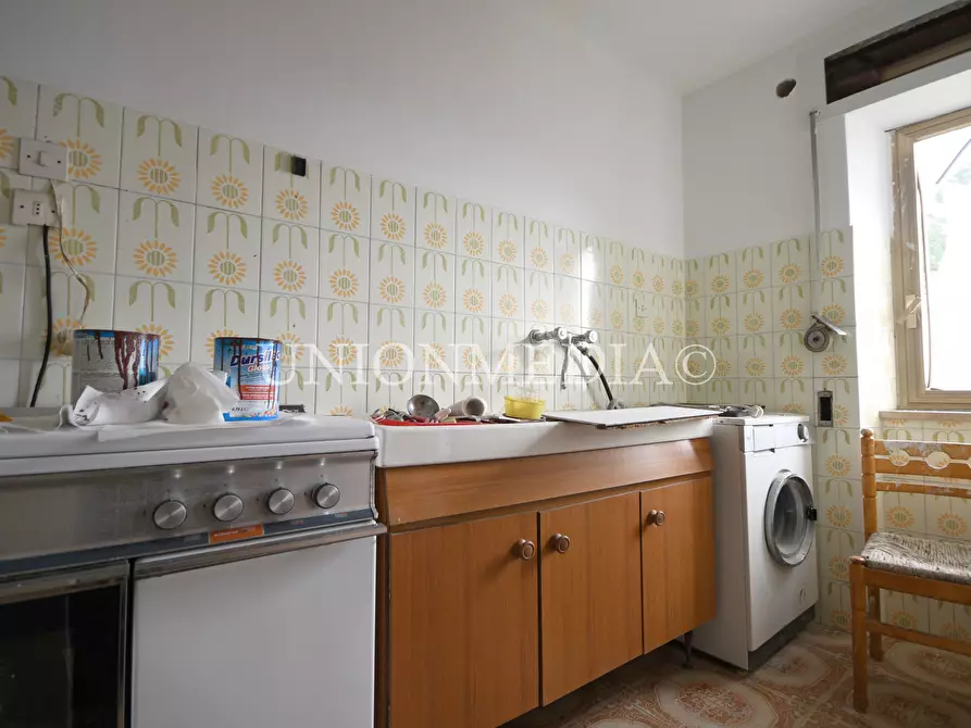 Immagine 10 di Appartamento in vendita  in tendola a Fosdinovo