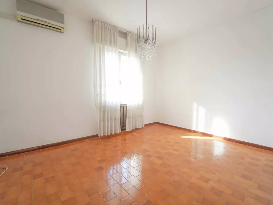 Immagine 12 di Quadrilocale in vendita  in Via Giovanni Ruffini 9 a Rimini