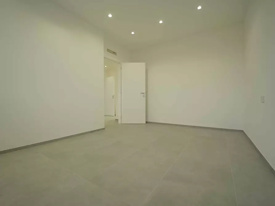 Immagine 10 di Quadrilocale in vendita  in Via Bottone 21 a Santarcangelo Di Romagna