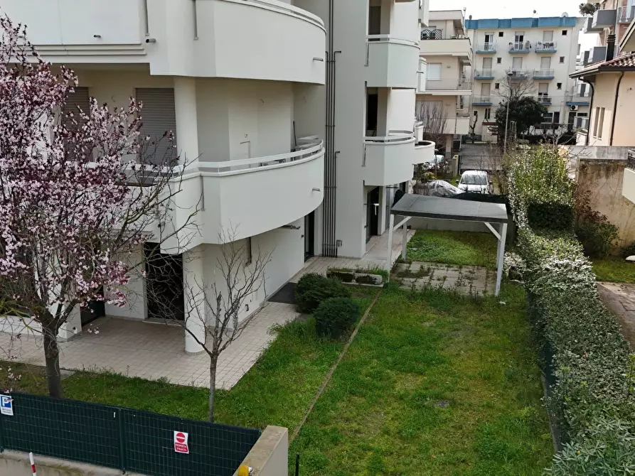 Immagine 20 di Trilocale in vendita  in Viale Tocra 10A a Rimini