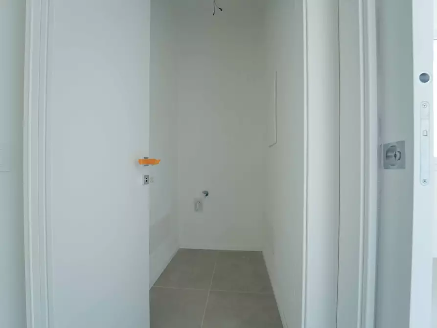 Immagine 12 di Quadrilocale in vendita  in Via Niccolò Tommaseo 100 a Rimini