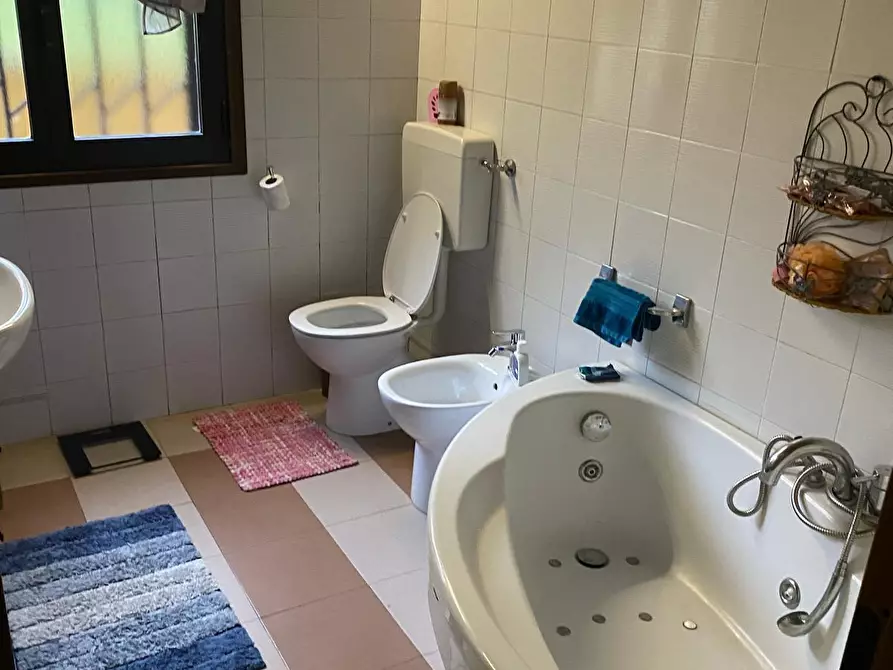 Immagine 29 di Villa in vendita  in Via Tomassini 18 a Borghi