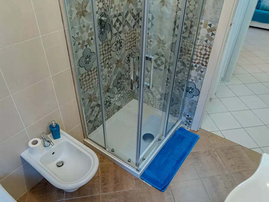 Immagine 29 di Bilocale in vendita  in Viale Catalani 20 a Riccione