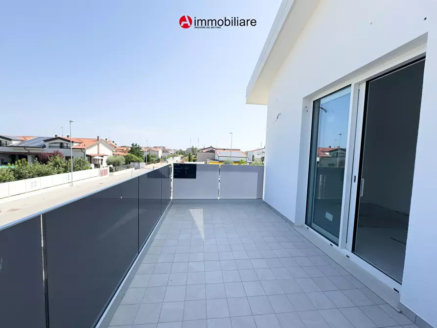 Immagine 19 di Villetta a schiera in vendita  a Rimini