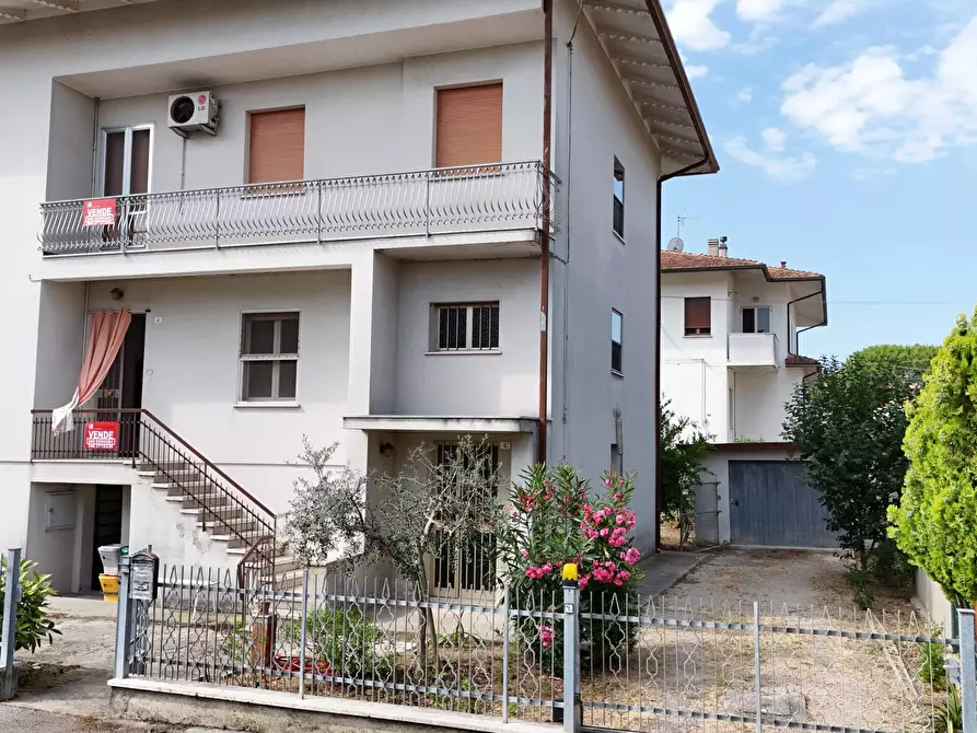 Immagine 16 di Quadrilocale in vendita  in Via Venezia 4 a Savignano Sul Rubicone