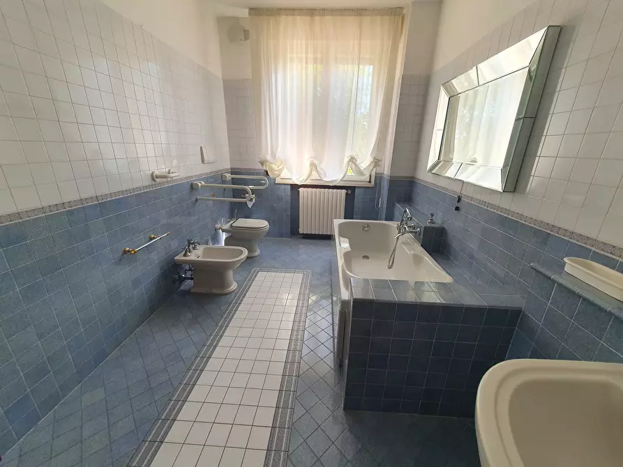 Immagine 26 di Villa in vendita  in dalla chiesa a Santarcangelo Di Romagna