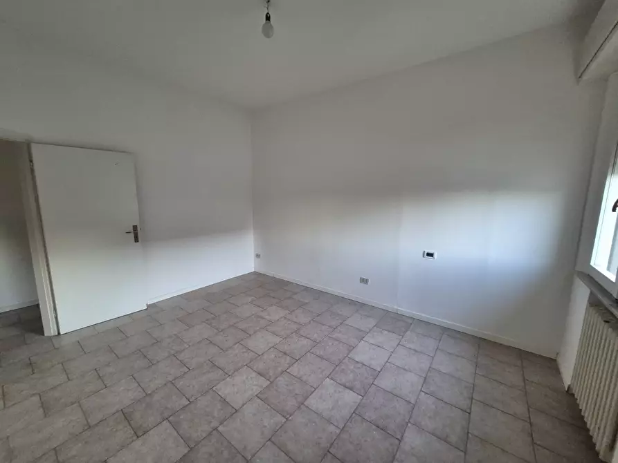 Immagine 19 di Quadrilocale in vendita  in via santerno a Rimini