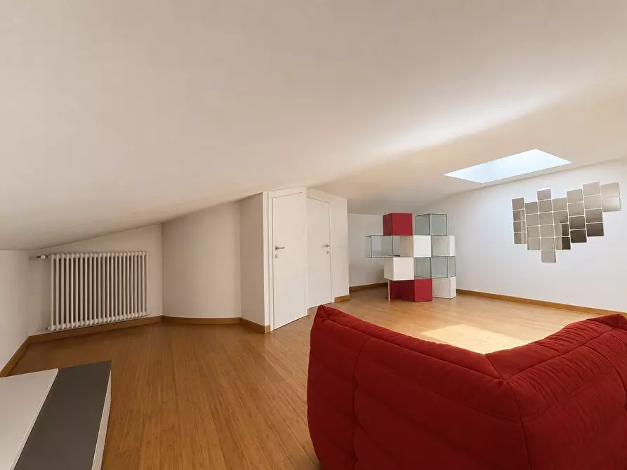Immagine 25 di Palazzo in vendita  in Via Melozzo da Forlì 36 a Rimini