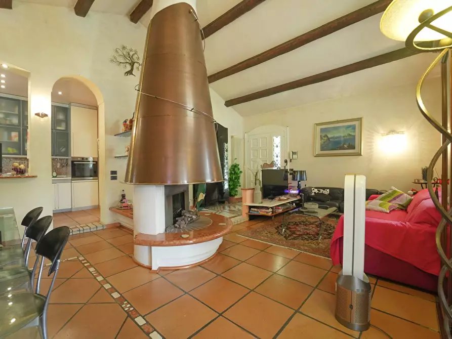 Immagine 2 di Villa in vendita  in Via Laerte Rolfini a Rimini