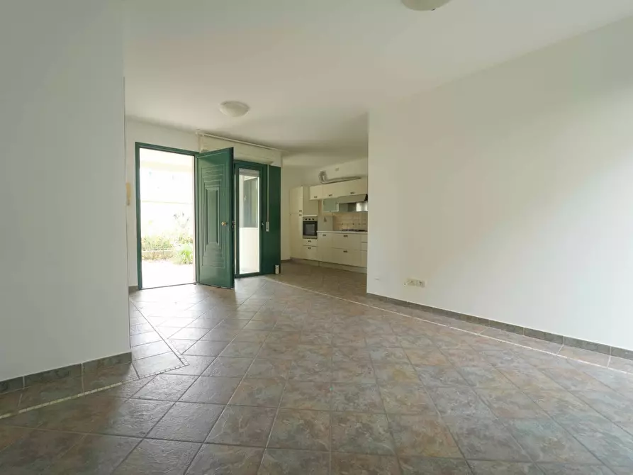 Immagine 3 di Trilocale in vendita  in Viale Tocra 10A a Rimini