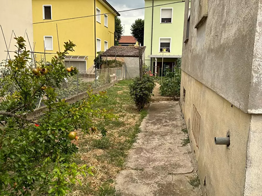 Immagine 3 di Casa indipendente in vendita  in Via Palmiro Togliatti 5 a Savignano Sul Rubicone