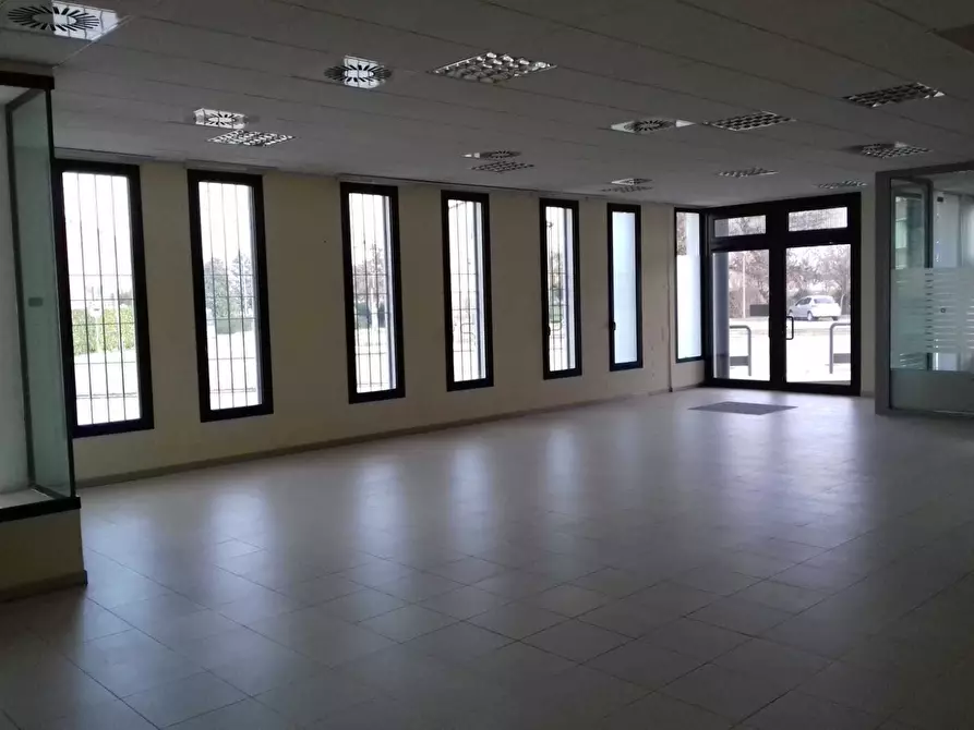 Immagine 5 di Ufficio in vendita  in Via per Poviglio 16 a Reggio Nell'emilia
