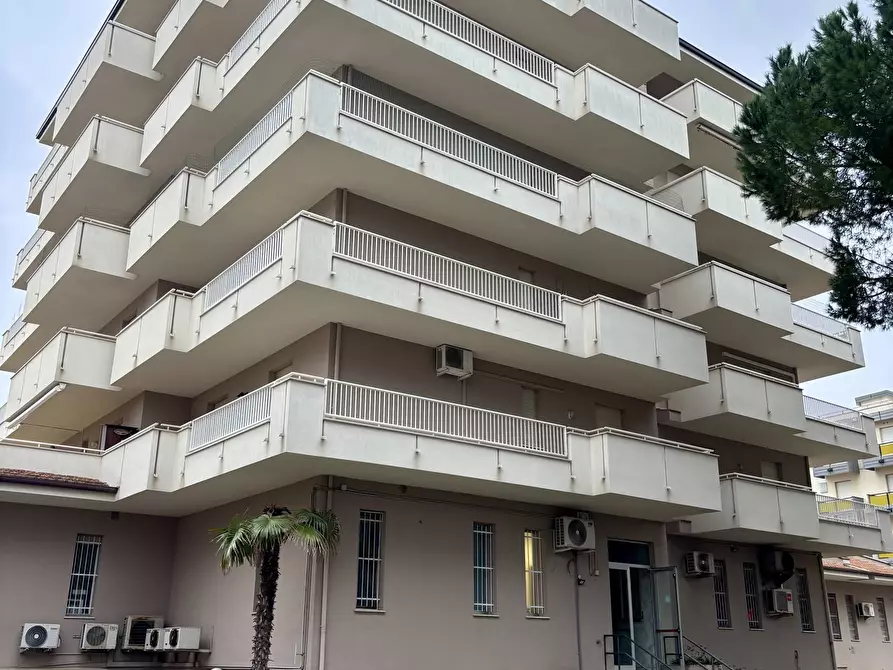 Immagine 26 di Quadrilocale in vendita  in Viale D'Annunzio 183/a a Riccione