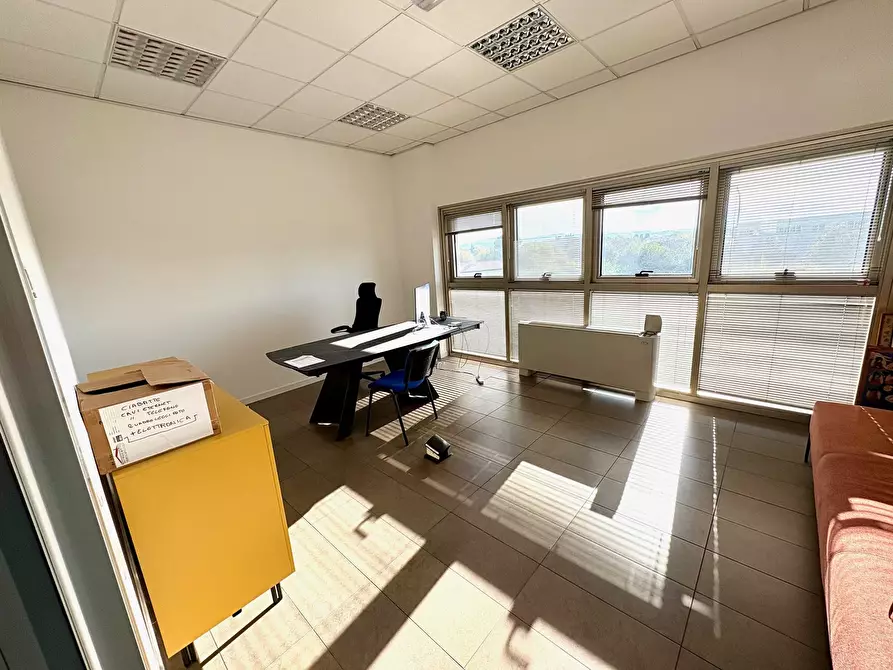 Immagine 11 di Ufficio in vendita  in Via Enrico Mattei 9 a Savignano Sul Rubicone