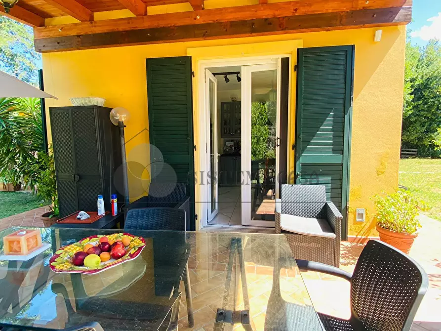 Immagine 24 di Villa in vendita  a Castelnuovo Magra