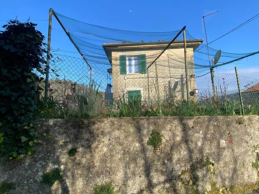 Immagine 2 di Porzione di casa in vendita  in Via San Rocco 9 a Follo