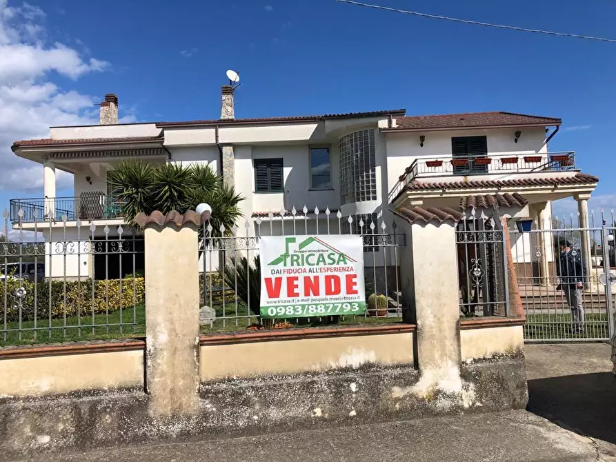 Immagine 1 di Villa in vendita  in VIA MURATE 43 a Francavilla Marittima