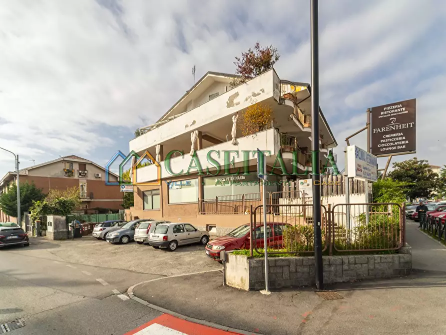 Immagine 1 di Locale commerciale in vendita  in Via Cavour 46 a Alpignano