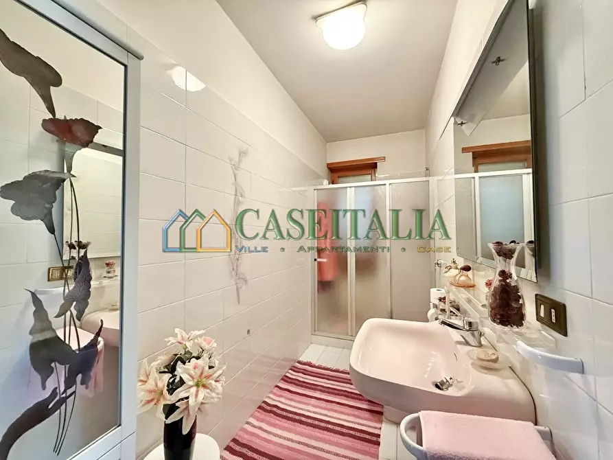 Immagine 32 di Villa in vendita  in Via Ugie 5 a Rosta