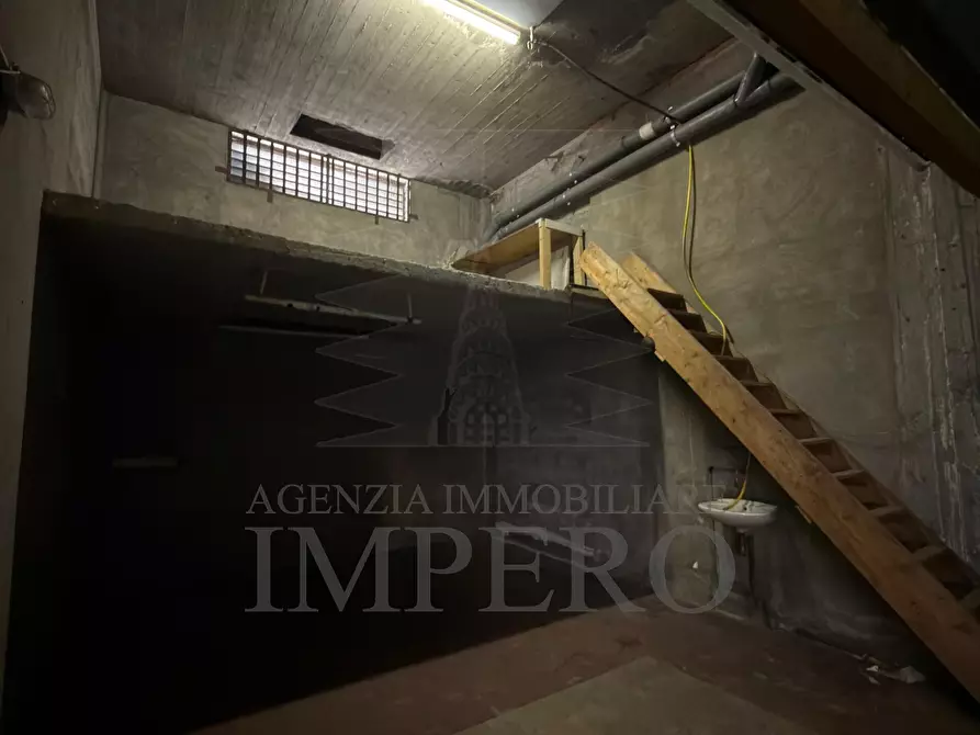 Immagine 3 di Garage in vendita  in Piazzale Sansecondo 3 a Ventimiglia