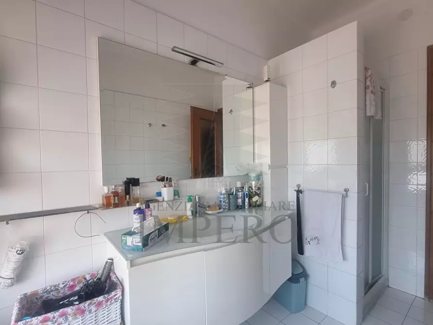 Immagine 23 di Quadrilocale in vendita  in Via Cornelio Tacito 2 a Ventimiglia