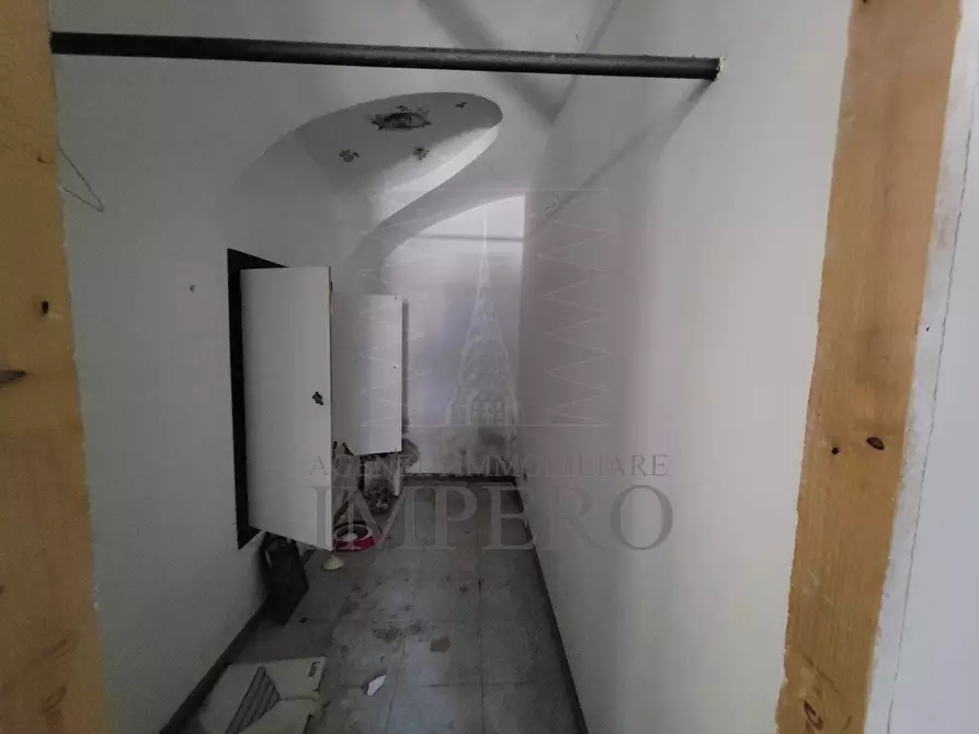 Immagine 31 di Magazzino in vendita  in Strada Statale 1 35 a Camporosso