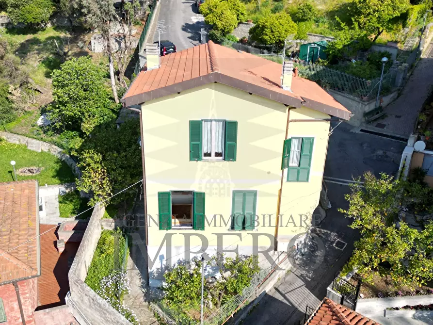 Immagine 1 di Porzione di casa in vendita  in Via Poggio Ponente 5 a Vallecrosia