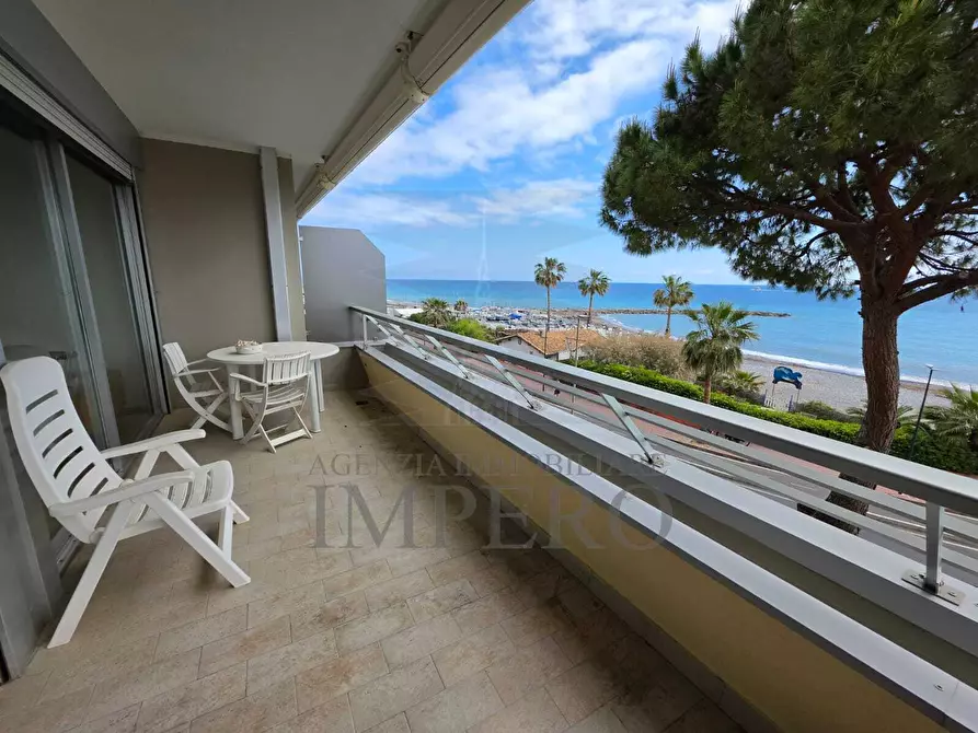 Immagine 7 di Pentalocale in vendita  in Lungomare Varaldo 67 a Ventimiglia