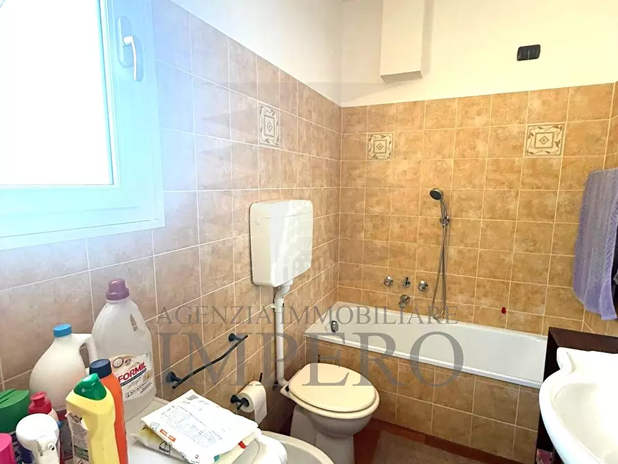 Immagine 15 di Trilocale in vendita  in Via Garian 18 a Ventimiglia