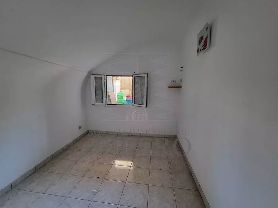 Immagine 30 di Magazzino in vendita  in Strada Statale 1 35 a Camporosso