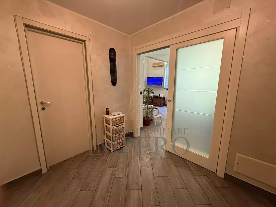 Immagine 14 di Trilocale in vendita  in Via Gallardi 12 a Ventimiglia