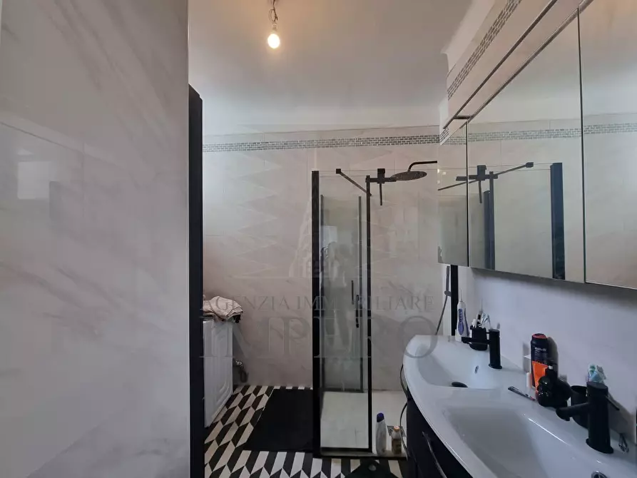 Immagine 16 di Trilocale in vendita  in Passeggiata Cavallotti 59 a Ventimiglia