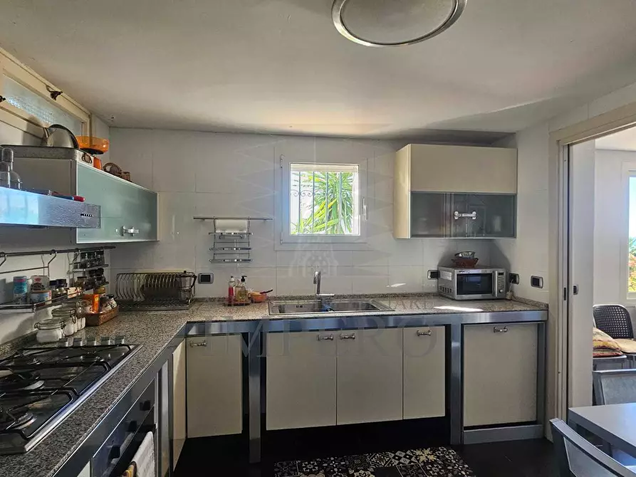 Immagine 10 di Villa in vendita  in Via Woronof a Ventimiglia