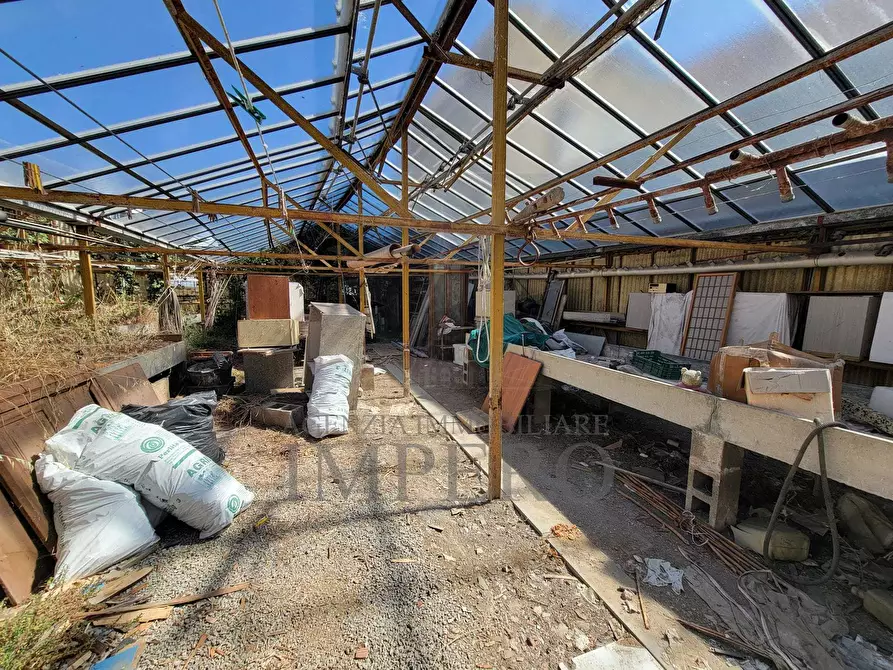 Immagine 14 di Magazzino in vendita  in Strada Statale 1 35 a Camporosso