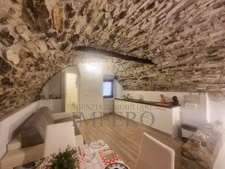 Immagine 5 di Bilocale in vendita  in Via Martiri della Liberta a Apricale