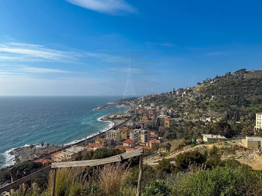 Immagine 24 di Villa in vendita  in Strada della Cava 18 a Bordighera
