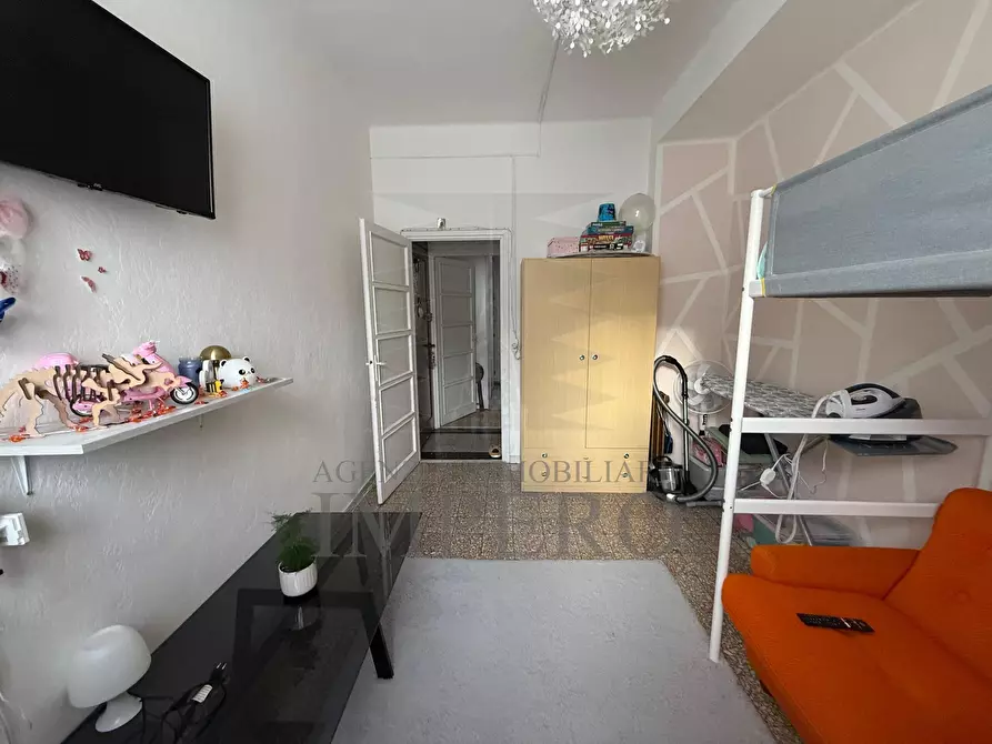 Immagine 3 di Trilocale in vendita  in Corso Genova 82 a Ventimiglia