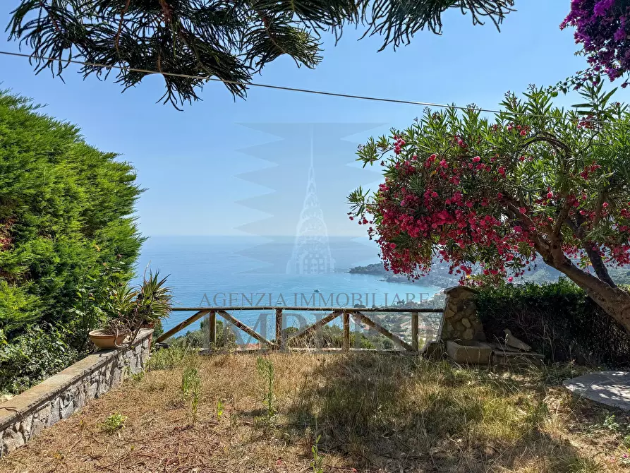 Immagine 13 di Bilocale in vendita  in Via alle Ville a Ventimiglia