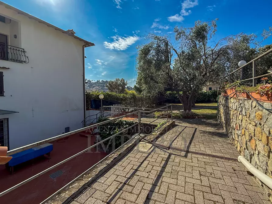 Immagine 24 di Villa in vendita  in Via Alba 45 a Bordighera