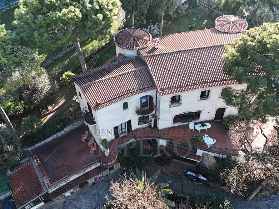 Immagine 1 di Villa in vendita  in Via Vincenzo Gioberti 11 a Bordighera
