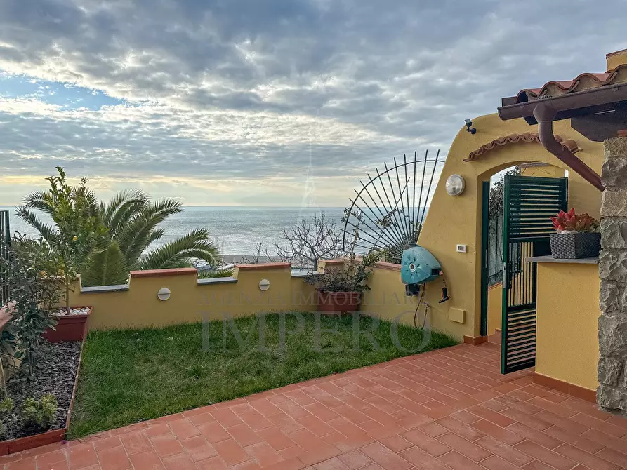 Immagine 1 di Bilocale in vendita  in Via giuseppe verdi 10 a Ventimiglia