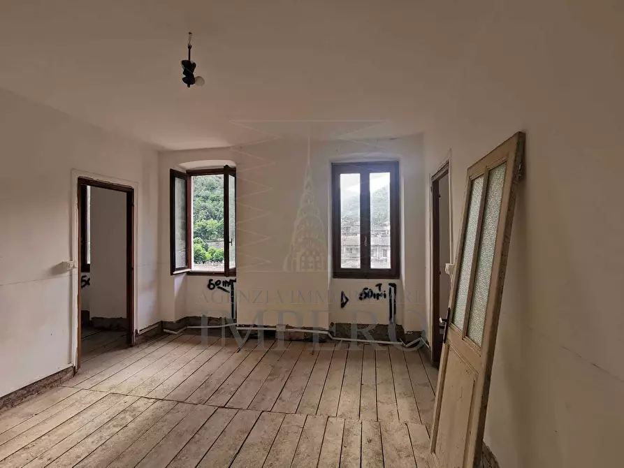 Immagine 3 di Trilocale in vendita  in Via Nuova 10 a Isolabona