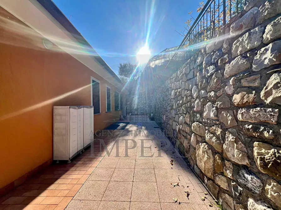 Immagine 35 di Villa in vendita  in Corso della Repubblica a Camporosso