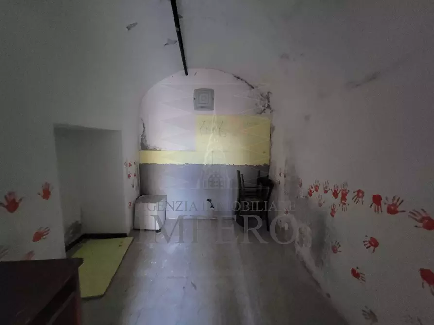 Immagine 42 di Magazzino in vendita  in Strada Statale 1 35 a Camporosso