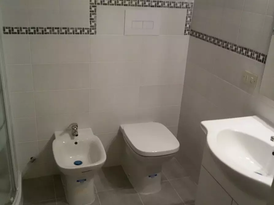 Immagine 10 di Trilocale in affitto  in Viale Maiella 23/A a Francavilla Al Mare