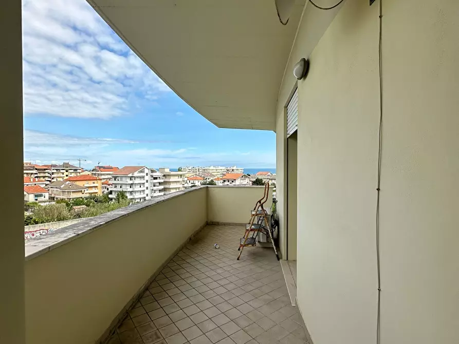 Immagine 21 di Quadrilocale in affitto  in Viale Maiella 23/A a Francavilla Al Mare