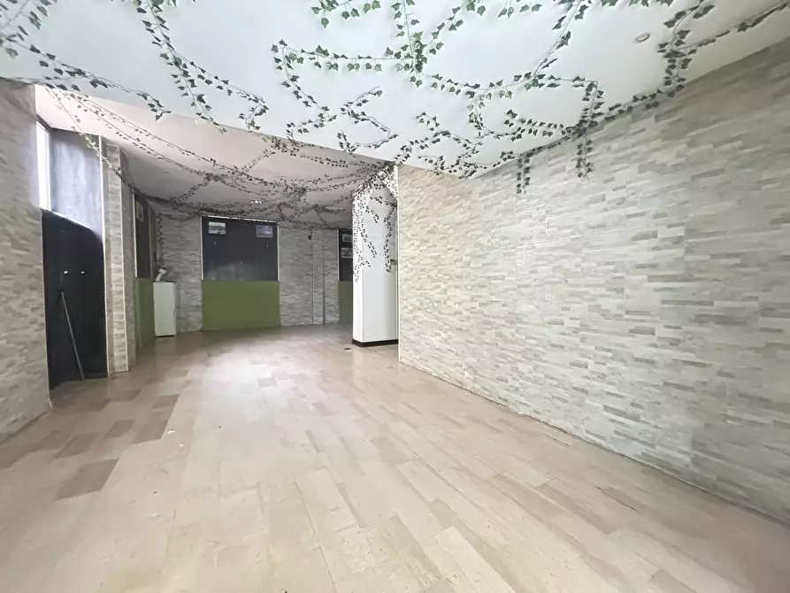 Immagine 7 di Locale commerciale in affitto  in Viale Nettuno a Francavilla Al Mare